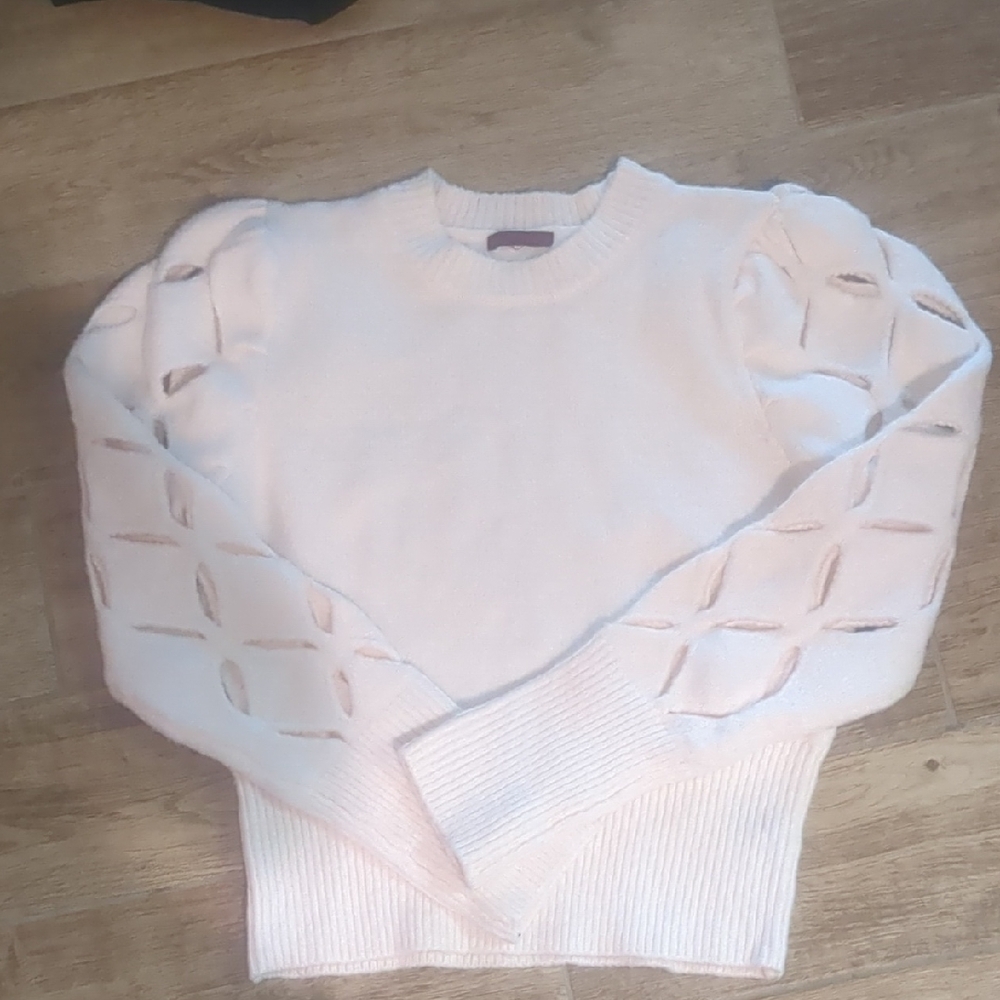 Women’s Cream Cutout Sleeve Knit Sweater
